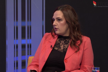 Prirodno-matematički fakultet afirmiše netransparentnost Prirodno-matematički fakultet afirmiše netransparentnost