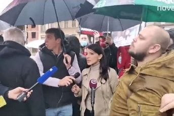 Morbidan incident: Gađao Mariniku Tepić živom kokoškom Morbidan incident: Gađao Mariniku Tepić živom kokoškom