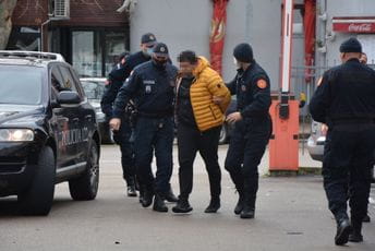 VIDEO: Uhapšene 24 osobe osumnjičene za šverc 2,5 tone droge VIDEO: Uhapšene 24 osobe osumnjičene za šverc 2,5 tone droge