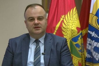 Katić: Ukoliko se nastavi trend povećanja broja oboljelih u Herceg Novom, nećemo brzo riješiti problem Katić: Ukoliko se nastavi trend povećanja broja oboljelih u Herceg Novom, nećemo brzo riješiti problem