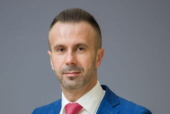 Bogdanović: Mnogi ministri ostavili Đukanovićeve kadrove da rukovode, neka izaberu šta će