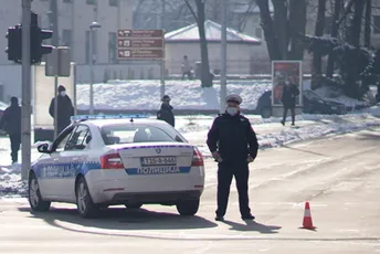 Policija sumnja da su uhapšeni članovi škaljarskog klana planirali ubistvo Zvicera Policija sumnja da su uhapšeni članovi škaljarskog klana planirali ubistvo Zvicera