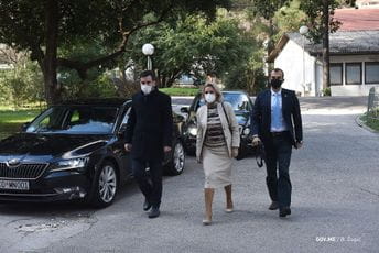 Borovinić Bojović obišla primorske zdravstvene ustanove Borovinić Bojović obišla primorske zdravstvene ustanove