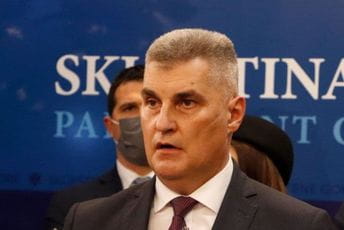 I poslanici SD-a se vraćaju u parlament I poslanici SD-a se vraćaju u parlament