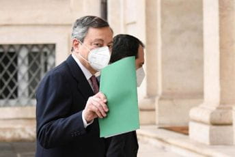 Premijer Italije: Nevakcinisani odgovorni za zdravstvenu krizu Premijer Italije: Nevakcinisani odgovorni za zdravstvenu krizu