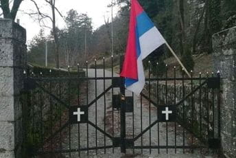 Platili smo kulturnim identitetom Platili smo kulturnim identitetom