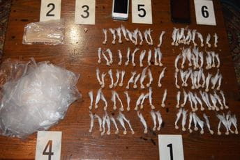 Izvršeni pretresi u tri opštine: Oduzet heroin, marihuana i puška sa municijom Izvršeni pretresi u tri opštine: Oduzet heroin, marihuana i puška sa municijom