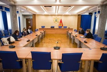 Potrebno rješavanje pitanja neuređenih odlagališta i neobezbijeđenih vidikovaca Potrebno rješavanje pitanja neuređenih odlagališta i neobezbijeđenih vidikovaca