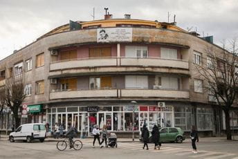 Istekao rok za predaju lista: Nikšić glasa za tri koalicije, jednu partiju i dva pokreta Istekao rok za predaju lista: Nikšić glasa za tri koalicije, jednu partiju i dva pokreta