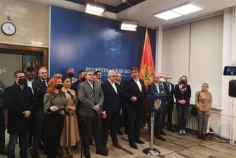 DF podršku predlozima Vlade uslovio glasanjem o tužilačkim zakonima DF podršku predlozima Vlade uslovio glasanjem o tužilačkim zakonima