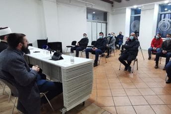 Jezik je nosilac identiteta jednog naroda Jezik je nosilac identiteta jednog naroda