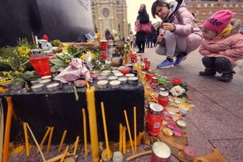 Novi Sad aplaudira Panonskom mornaru večeras u 20 časova Novi Sad aplaudira Panonskom mornaru večeras u 20 časova