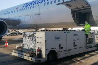 Vakcine AstraZeneke stigle u Srbiju Vakcine AstraZeneke stigle u Srbiju