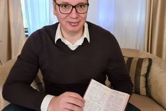 Vučić završio prvi semestar: Dobio sam tri desetke i jednu devetku Vučić završio prvi semestar: Dobio sam tri desetke i jednu devetku