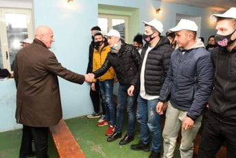 Davidović: Interesuje nas samo ekonomija, a ne 1918. ni 1850. godina Davidović: Interesuje nas samo ekonomija, a ne 1918. ni 1850. godina