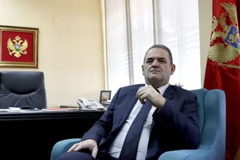 Banović: Dobro je što su iz Vlade otišli na grob kralja Nikole, ali ne i što manipulišu tekovinama njegove vladavine Banović: Dobro je što su iz Vlade otišli na grob kralja Nikole, ali ne i što manipulišu tekovinama njegove vladavine