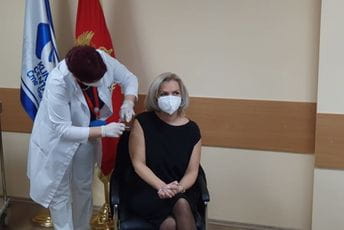 Borovinić Bojović primila vakcinu protiv koronavirusa Borovinić Bojović primila vakcinu protiv koronavirusa