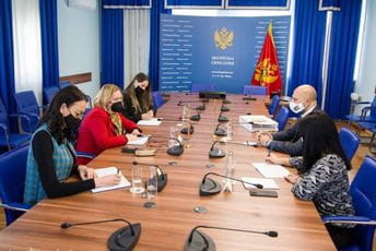 Bošnjak-Alhantuli: Razgovarali o teškoj situaciji stanovnika Palestine Bošnjak-Alhantuli: Razgovarali o teškoj situaciji stanovnika Palestine