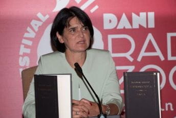 Dragica Lompar na čelu NB "Đurđe Crnojević" Dragica LOMPAR