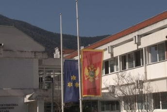 Dan žalosti u Budvi zbog velikog broja preminulih od koronavirusa