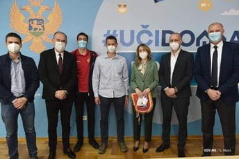 Bratić: Iza svakog uspjeha vaterpolista stoje nepokolebljivi timski duh i požrtvovanost dostojna divljenja Bratić: Iza svakog uspjeha vaterpolista stoje nepokolebljivi timski duh i požrtvovanost dostojna divljenja