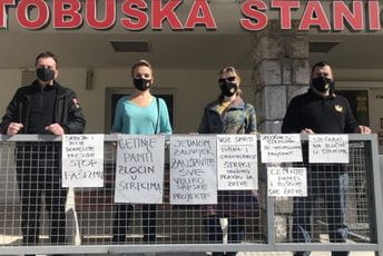 Grupe slobodnih građana: Pamtimo i poštujemo sve žrtve, njihov jedini grijeh je bio što nijesu imali prepoznatljiva srpska imena Grupe slobodnih građana: Pamtimo i poštujemo sve žrtve, njihov jedini grijeh je bio što nijesu imali prepoznatljiva srpska imena