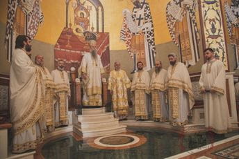 Bogosluženje u hramu bez ikakvog poštovanja mjera Bogosluženje u hramu bez ikakvog poštovanja mjera