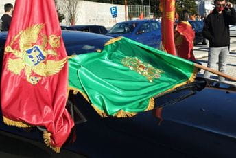 Završeno okupljanje komita i patriota Nikšića i Crne Gore (VIDEO) Završeno okupljanje komita i patriota Nikšića i Crne Gore (VIDEO)