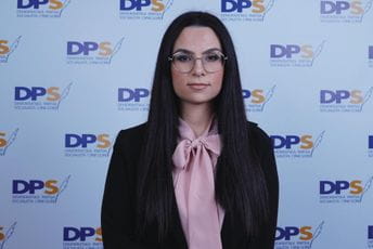 Milatović: Umjesto da rješava zdravstvenu krizu, premijer učestvuje u izbornoj kampanji u Nikšiću Milatović: Umjesto da rješava zdravstvenu krizu, premijer učestvuje u izbornoj kampanji u Nikšiću