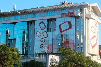 Ne propusti najcool ponudu i dobijaš za 14.99 eura mjesečno pretplatu sa cool resursima i telefon