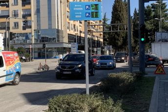 Info led table postavljene na Bulevaru Ivana Crnojevića Info led table postavljene na Bulevaru Ivana Crnojevića