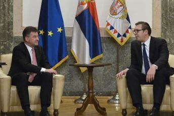 Vučić: U Briselu je bilo na ivici incidenta zbog papagajskog ponavljanja o priznanju Vučić: U Briselu je bilo na ivici incidenta zbog papagajskog ponavljanja o priznanju