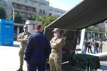 Pripadnici VCG upućuju na poštovanje mjera (FOTO) Pripadnici VCG upućuju na poštovanje mjera (FOTO)