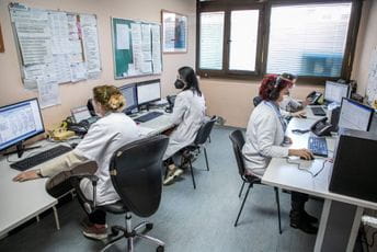 Počeo s radom nacionalni Call centar za vakcinaciju 1717 Počeo s radom nacionalni Call centar za vakcinaciju 1717