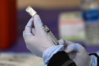 Više od polovine građana CG namjerava da se vakciniše Više od polovine građana CG namjerava da se vakciniše