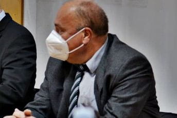 Aleksandar Šaranović podnio ostavku nakon samo 35 dana Aleksandar Šaranović podnio ostavku nakon samo 35 dana