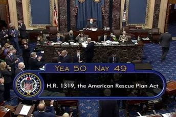 Američki Senat usvojio paket pomoći “težak” 1,9 hiljadu milijardi dolara Američki Senat usvojio paket pomoći “težak” 1,9 hiljadu milijardi dolara