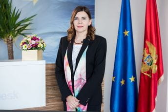 Popa: Dragoljub Đuričić bio sjajan umjetnik, prijatelj i počasni ambasador EU Popa: Dragoljub Đuričić bio sjajan umjetnik, prijatelj i počasni ambasador EU