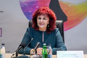 Petrović: Bratić uz prećutnu podršku Vlade nastavlja sa praksom kontaminiranog djelovanja Petrović: Bratić uz prećutnu podršku Vlade nastavlja sa praksom kontaminiranog djelovanja