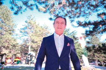 Nikolić: Zašto Abazović ćuti na Vučićevu „bitku za Nikšić“? Nikolić: Zašto Abazović ćuti na Vučićevu „bitku za Nikšić“?