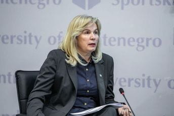 Đurović: Crnogorci dužni više nego što za godinu mogu da zarade Đurović: Crnogorci dužni više nego što za godinu mogu da zarade