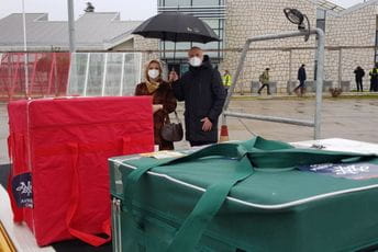 Stiglo 2.000 doza Sputnjik V vakcina Stiglo 2.000 doza Sputnjik V vakcina