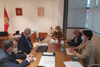 Rumunija spremna da obezbijedi dio vakcina Crnoj Gori Rumunija spremna da obezbijedi dio vakcina Crnoj Gori