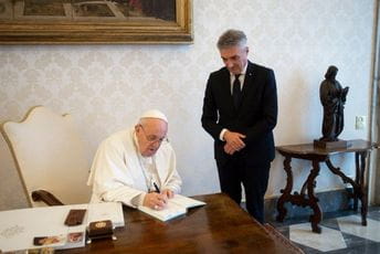 Vlahović u oproštajnoj posjeti kod pape Franja Vlahović u oproštajnoj posjeti kod pape Franja