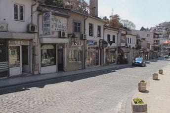 U Ulcinju i dalje alarmantno, u Nikšiću očekuju više inficiranih U Ulcinju i dalje alarmantno, u Nikšiću očekuju više inficiranih