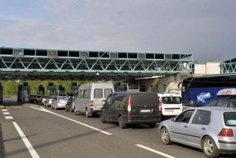 Kovid pasoši samo unutar EU, o putovanju iz trećih zemalja za sada bez detalja Kovid pasoši samo unutar EU, o putovanju iz trećih zemalja za sada bez detalja