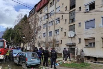 Sjeverna Makedonija: Dijete vezano lancem stradalo u požaru Sjeverna Makedonija: Dijete vezano lancem stradalo u požaru