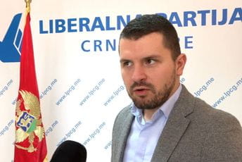 Borančić: Vlada umjesto Budžeta već može da sprema ostavku Borančić: Vlada umjesto Budžeta već može da sprema ostavku