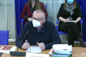 Radulović: Prekršili ste Ustav i zakone, mnogi od vas su se ugradili Radulović: Prekršili ste Ustav i zakone, mnogi od vas su se ugradili