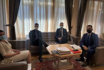 Leposavić sa predstavnicima Američke privredne komore Leposavić sa predstavnicima Američke privredne komore